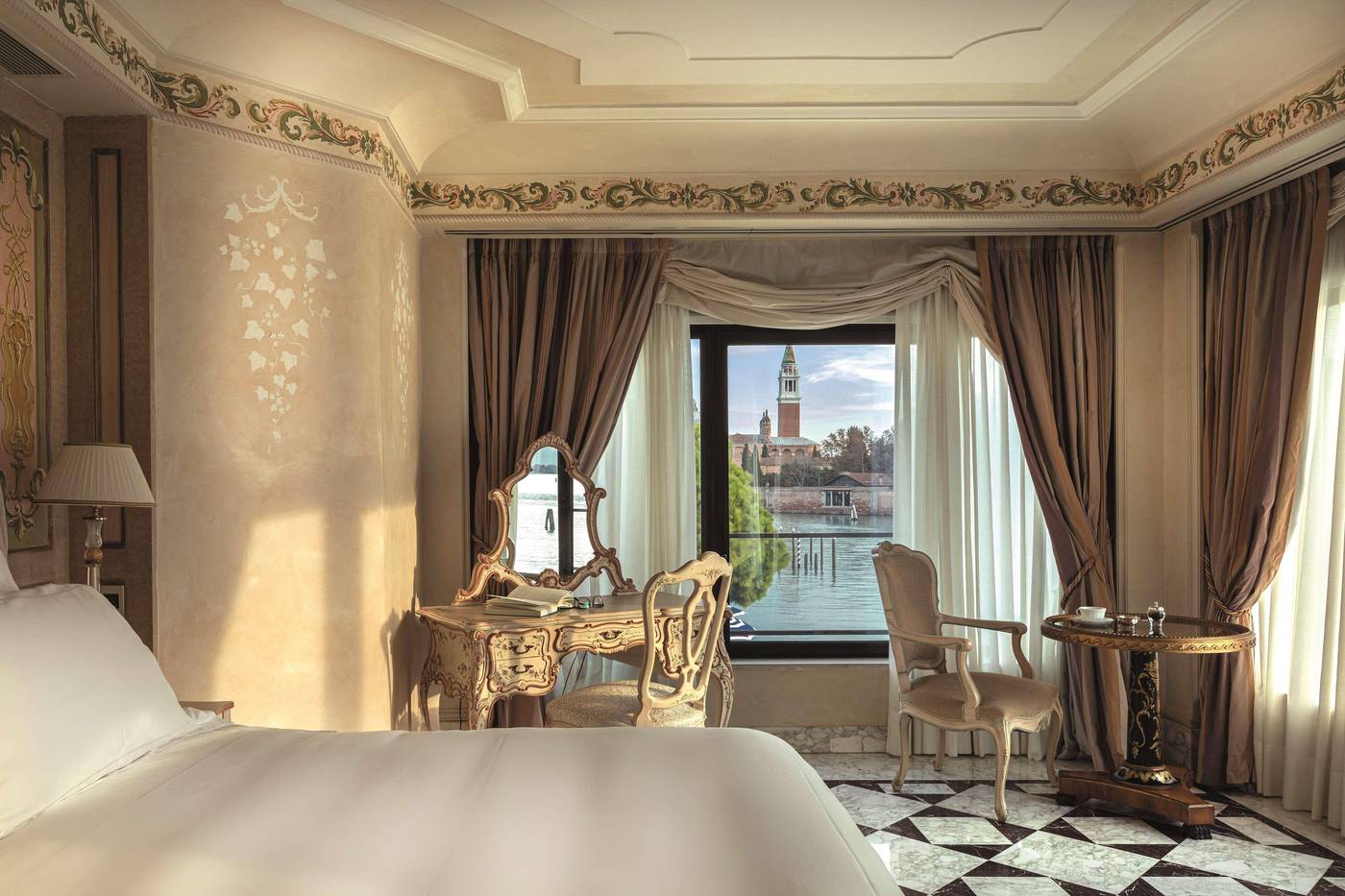 Hotel-Cipriani--A-Belmond-Hotel--Venice-Room-39