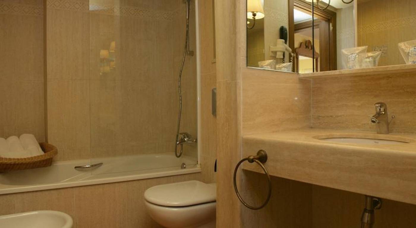 URH-Vila-de-Tossa-Room-16