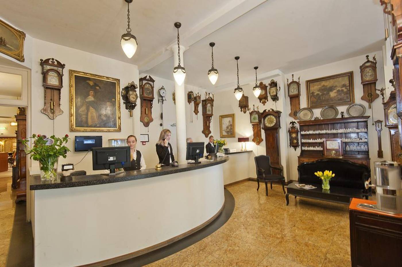 Ambassador-City-Centre-Hotel-Lobby-5