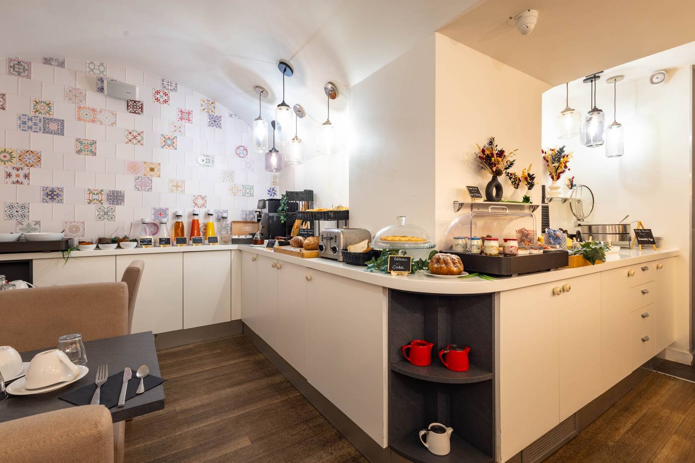 Hotel-La-Parizienne-General-view-8