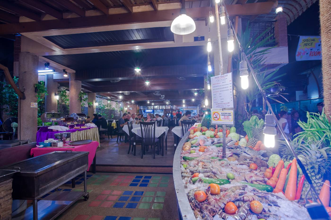 Kata-Poolside-Resort-Restaurant-37