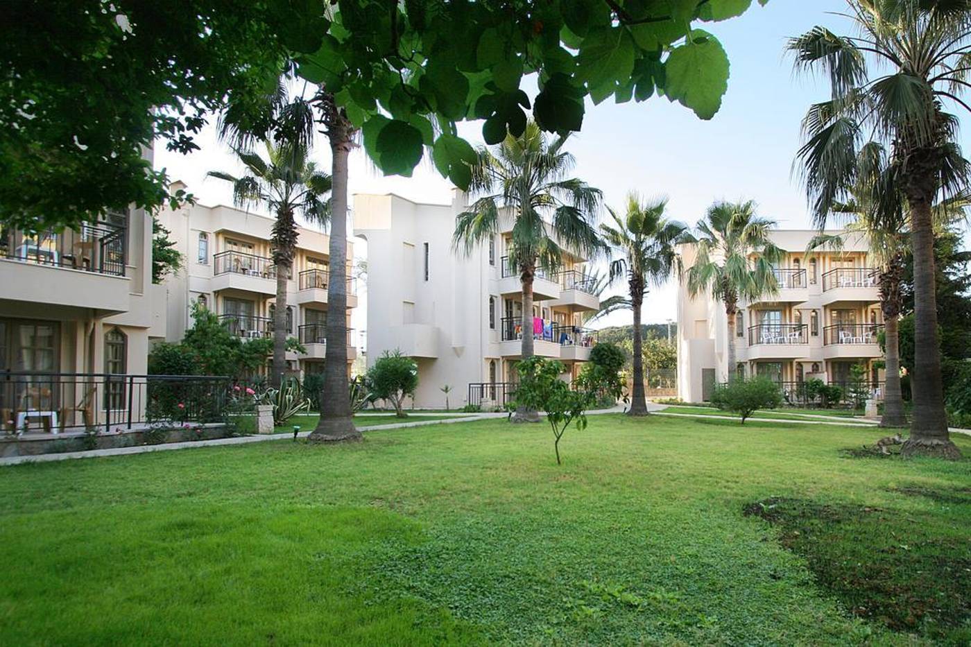 Asrin-Beach-Hotel-General-view-8