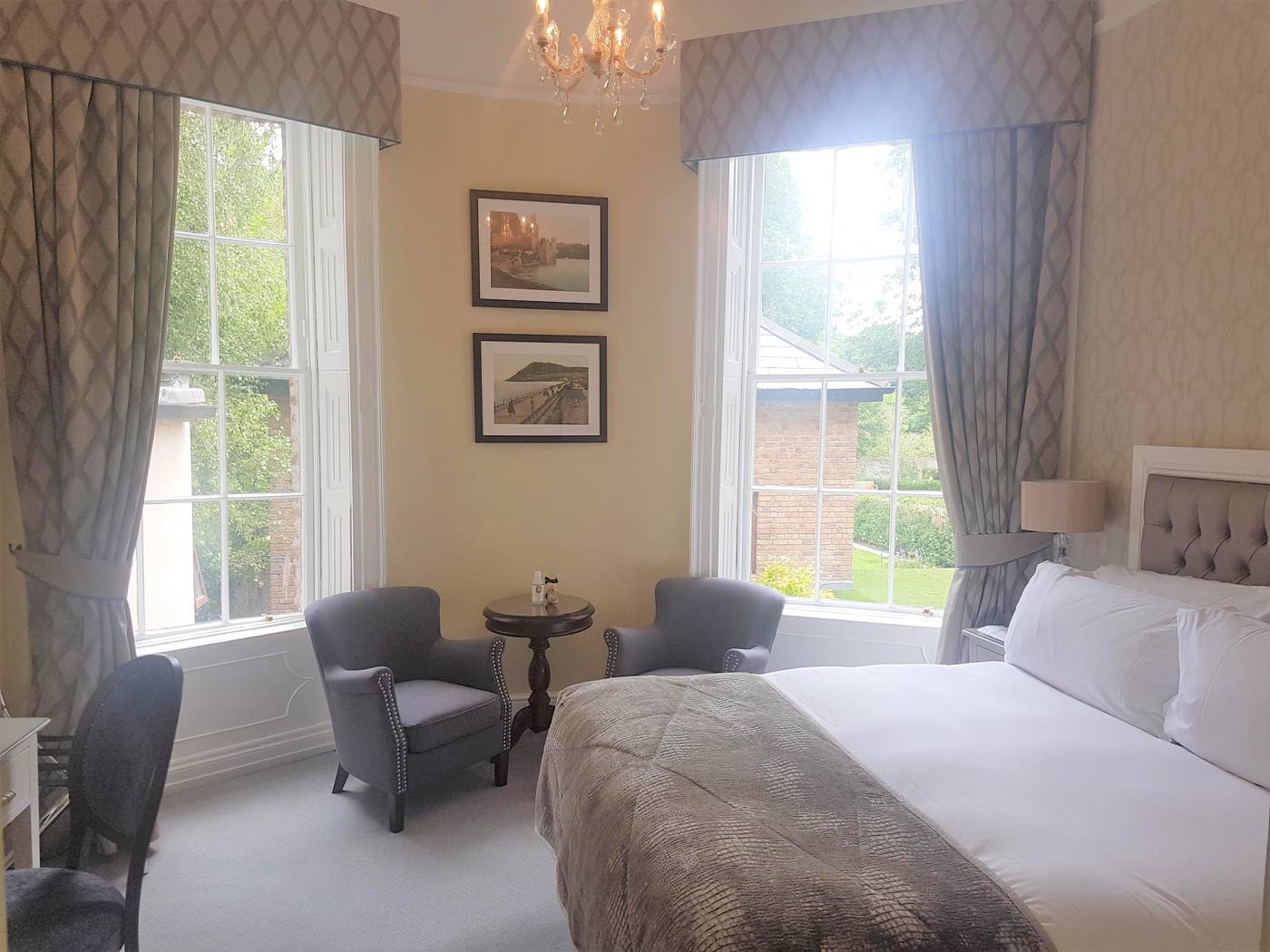 Staunton-s-on-the-Green-Room-10