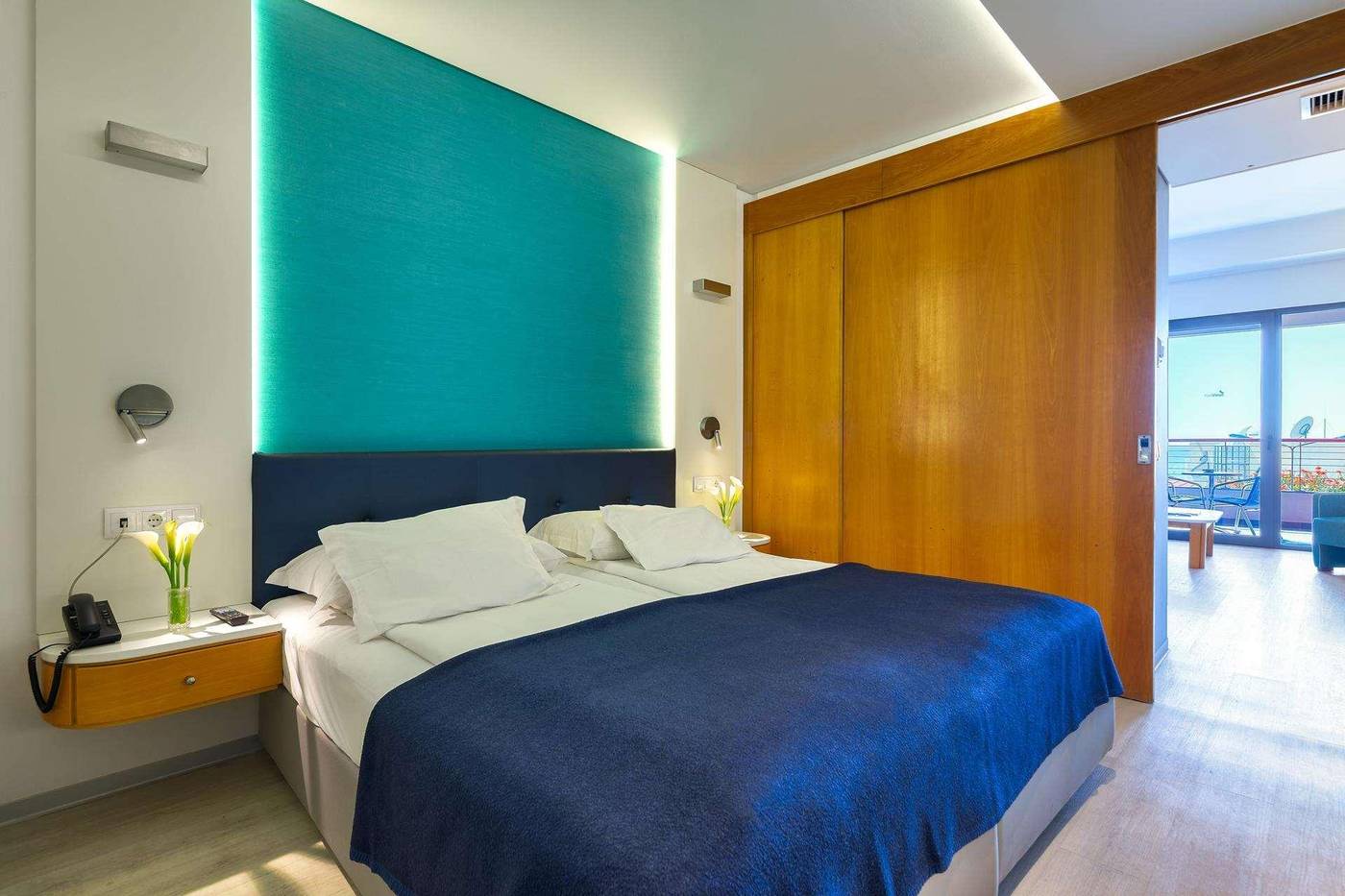 The-Views-Monumental-Room-24