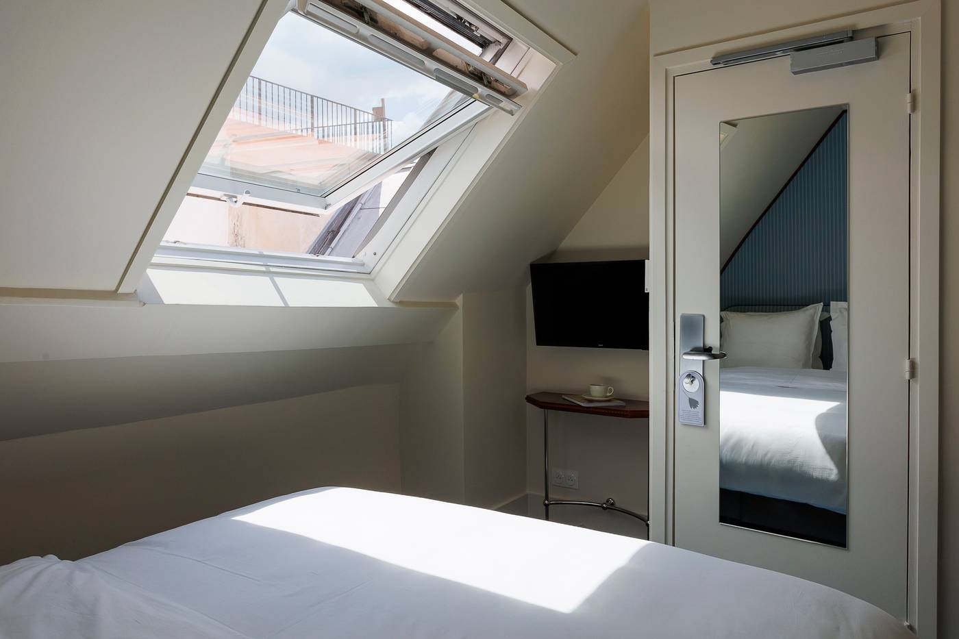 Hotel-de-Charonne-Room-43