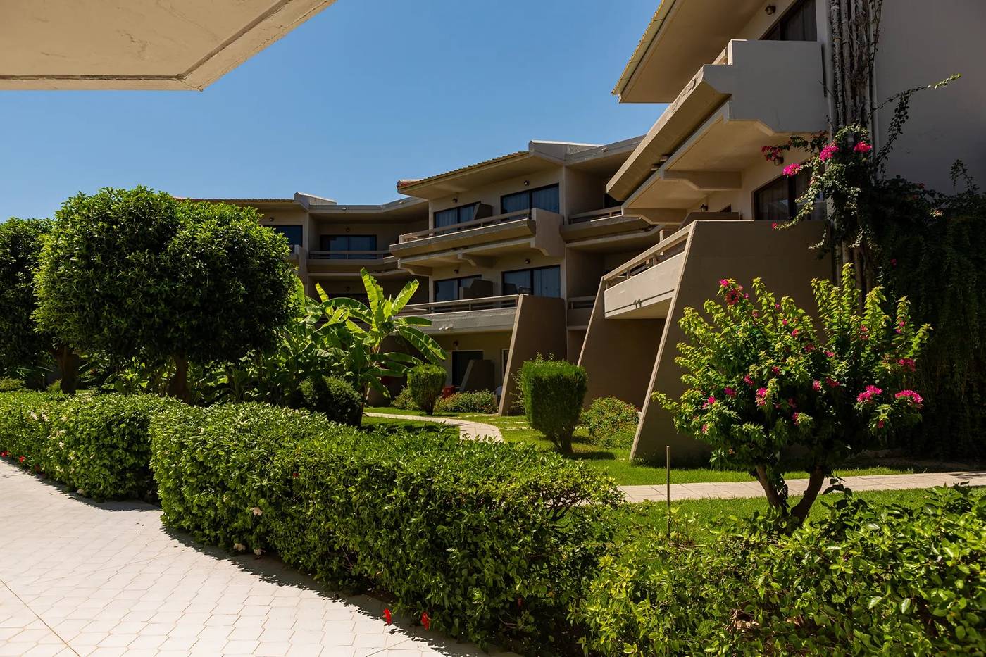 Cathrin-Hotel-Terrace-2