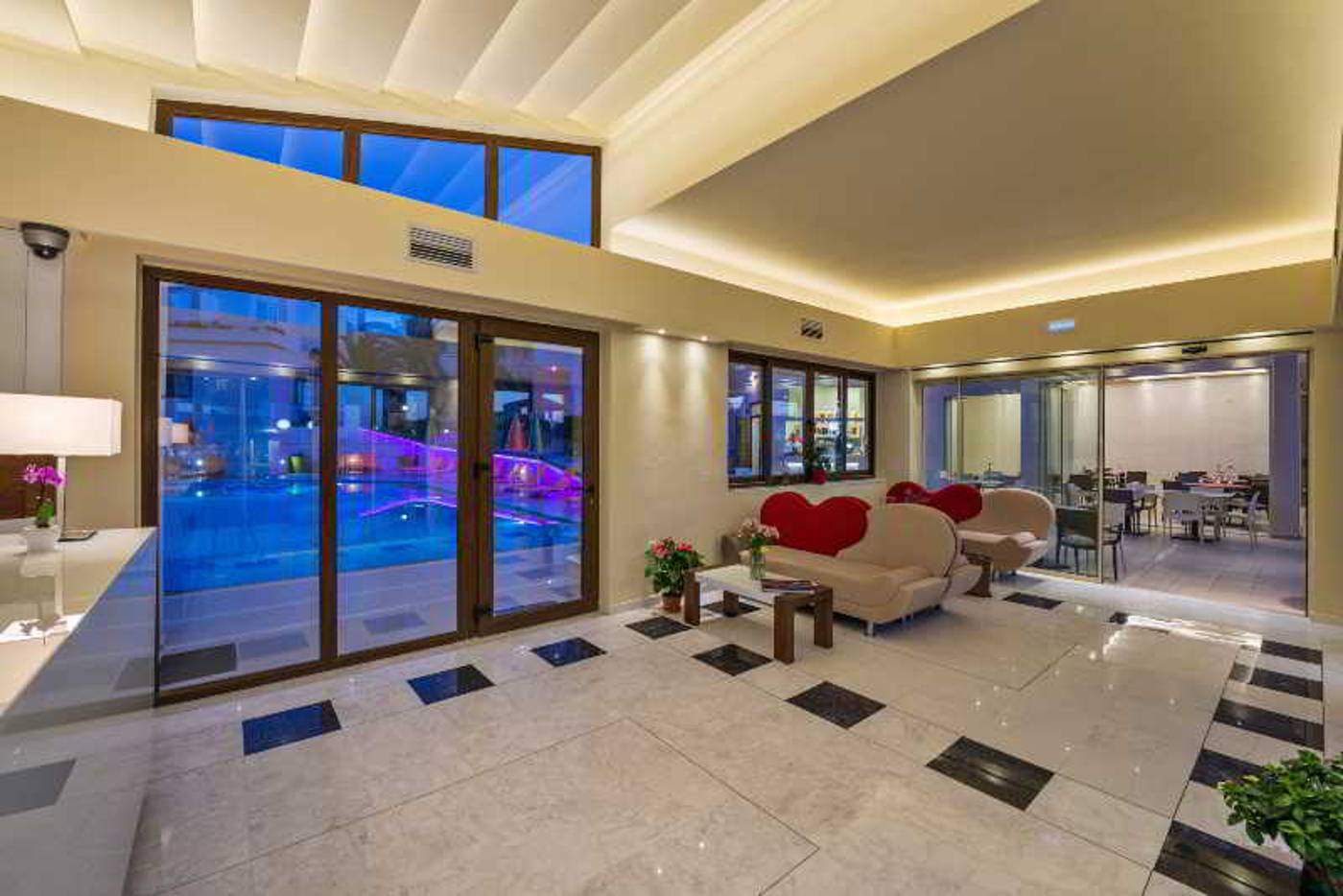 Oscar-Suites---Village-Lobby-30