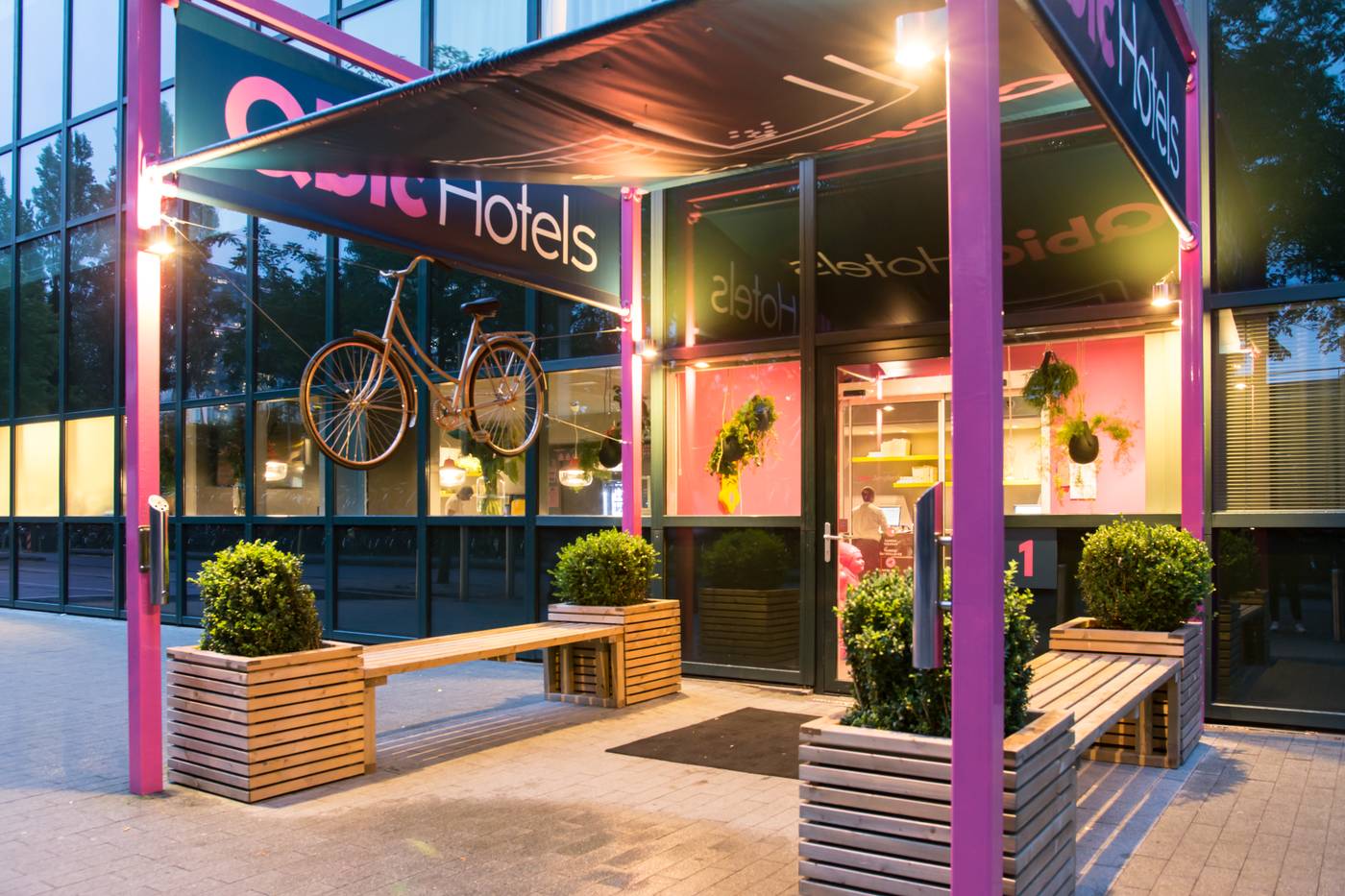 Qbic-Hotel-Amsterdam-Wtc-General-view-2