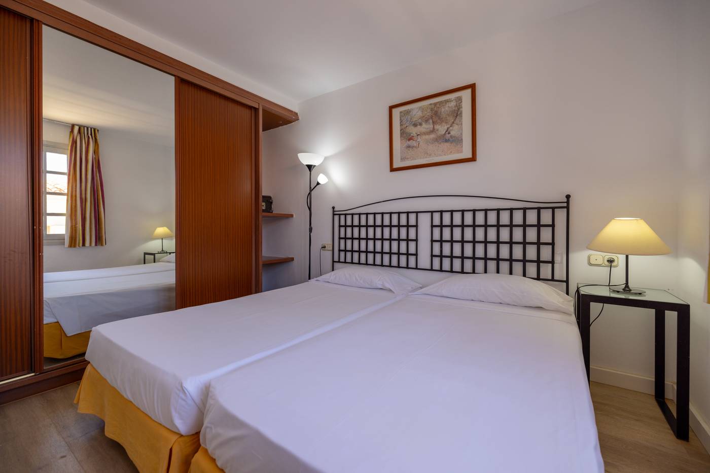 FuentePark-Apartamentos-Room-34
