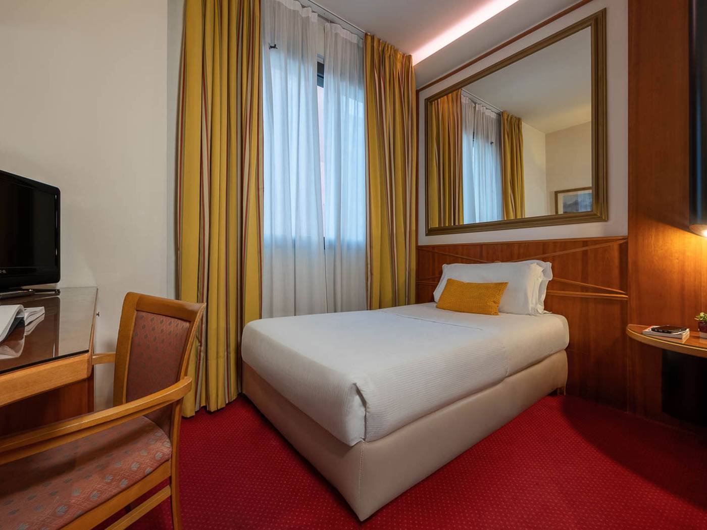 iH-Hotels-Milano-St--John-Room-17