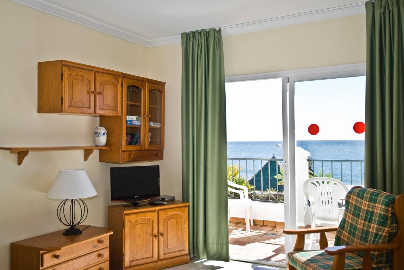 Apartamentos-HC-Burriana-Playa-Room-18