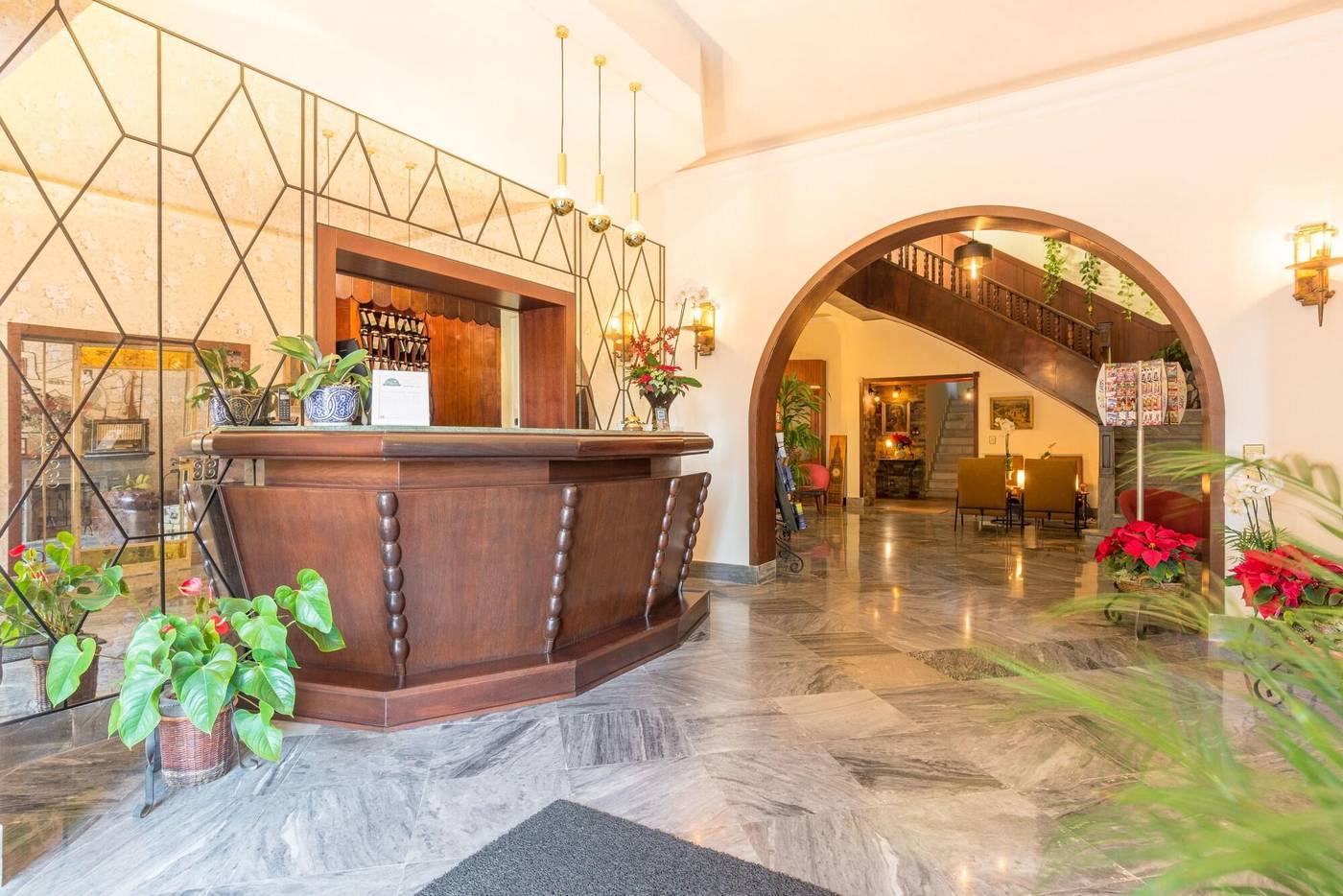 California-Lobby-30