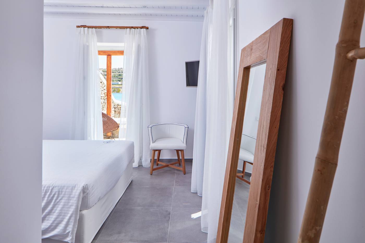 Mykonos-Waves-Room-12