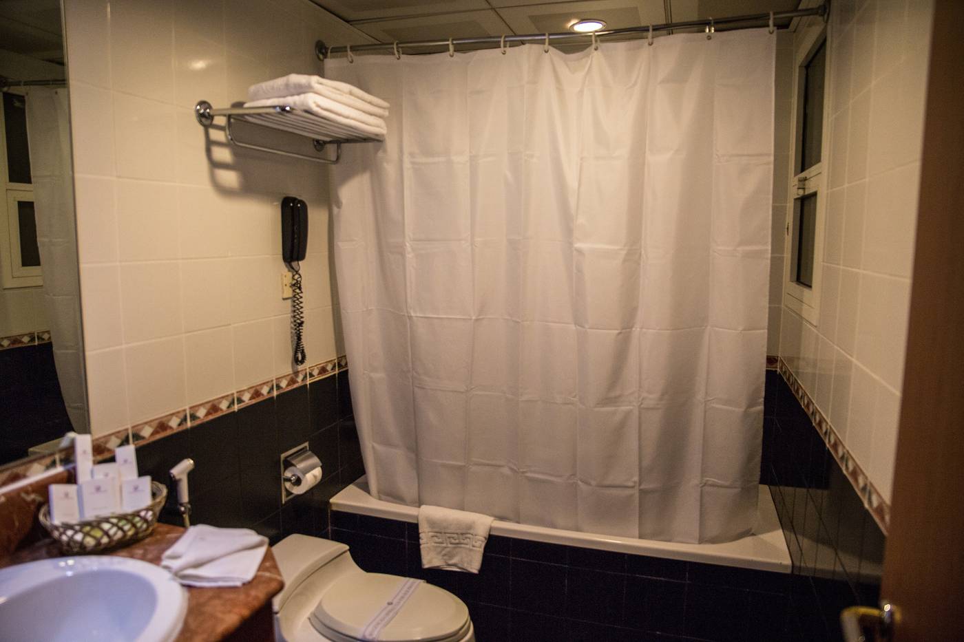 Saffron-Boutique-Hotel-Room-10