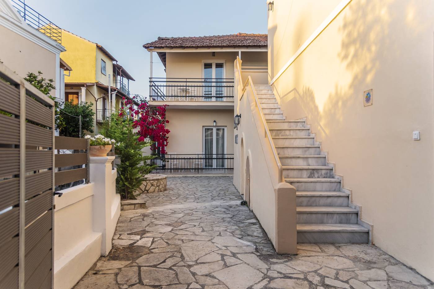 ELE-NAS-bohotel---Annex-Apartments-Room-10