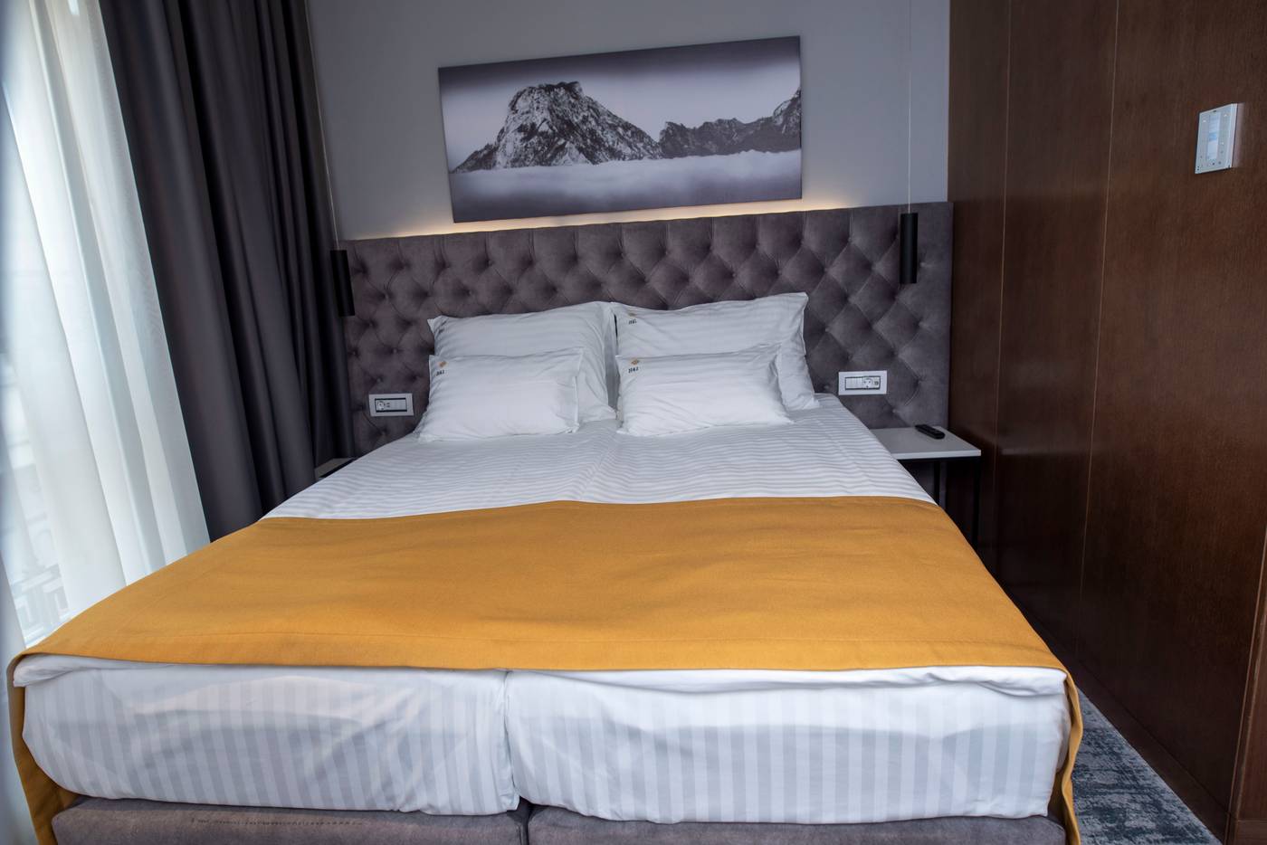 H41 Luxury Suites-Serbia-Beograd-Room-6