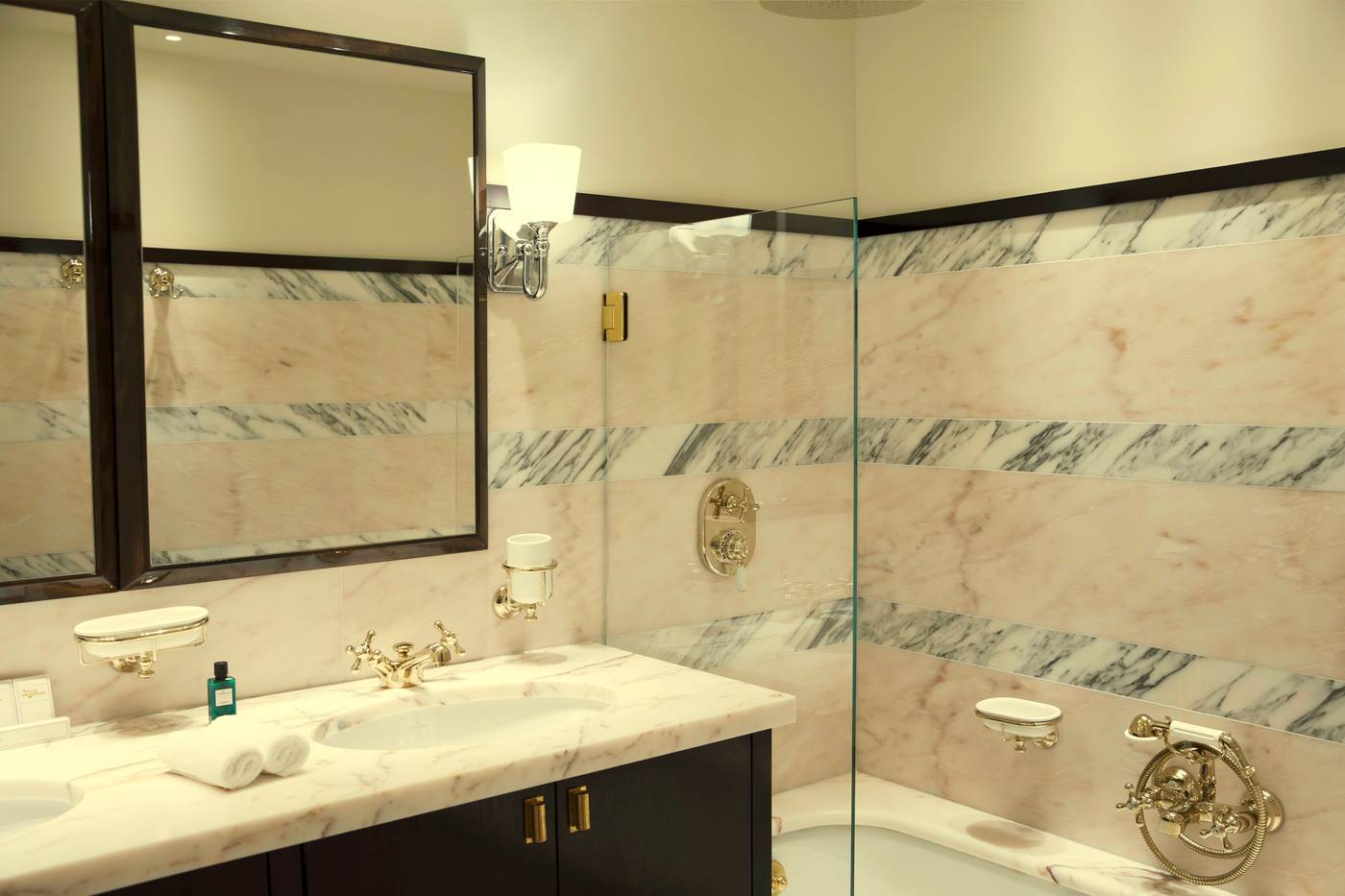 Hotel-La-Ponche-Room-38