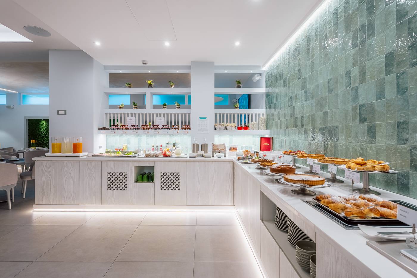 Comfort-Hotel-Gardenia-Sorrento-Coast-Restaurant-62