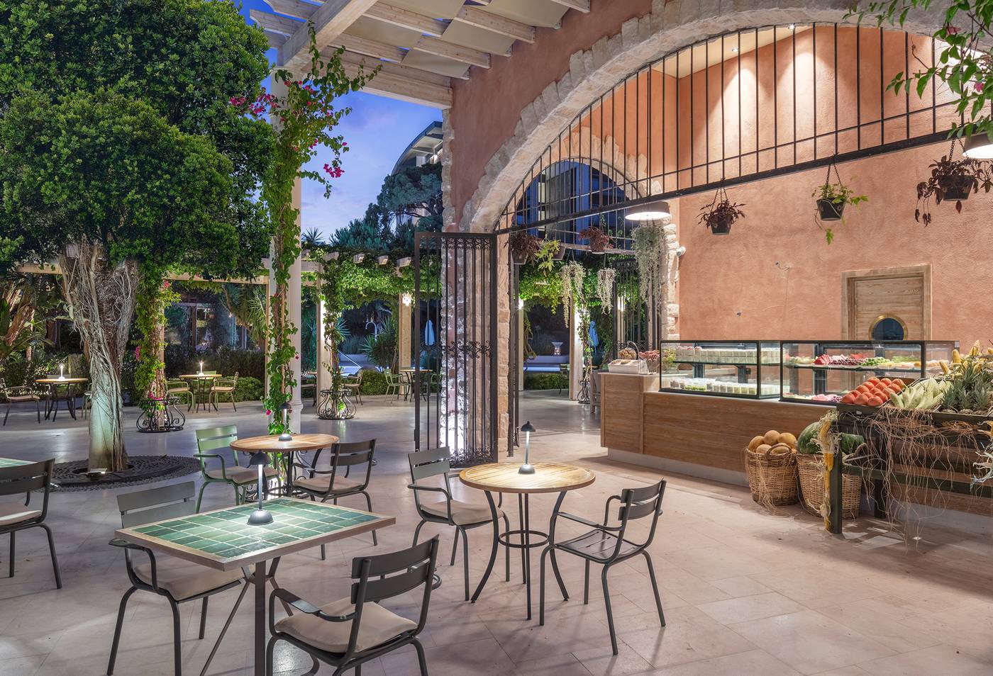 Ela-Excellence-Resort-Belek-Restaurant-55