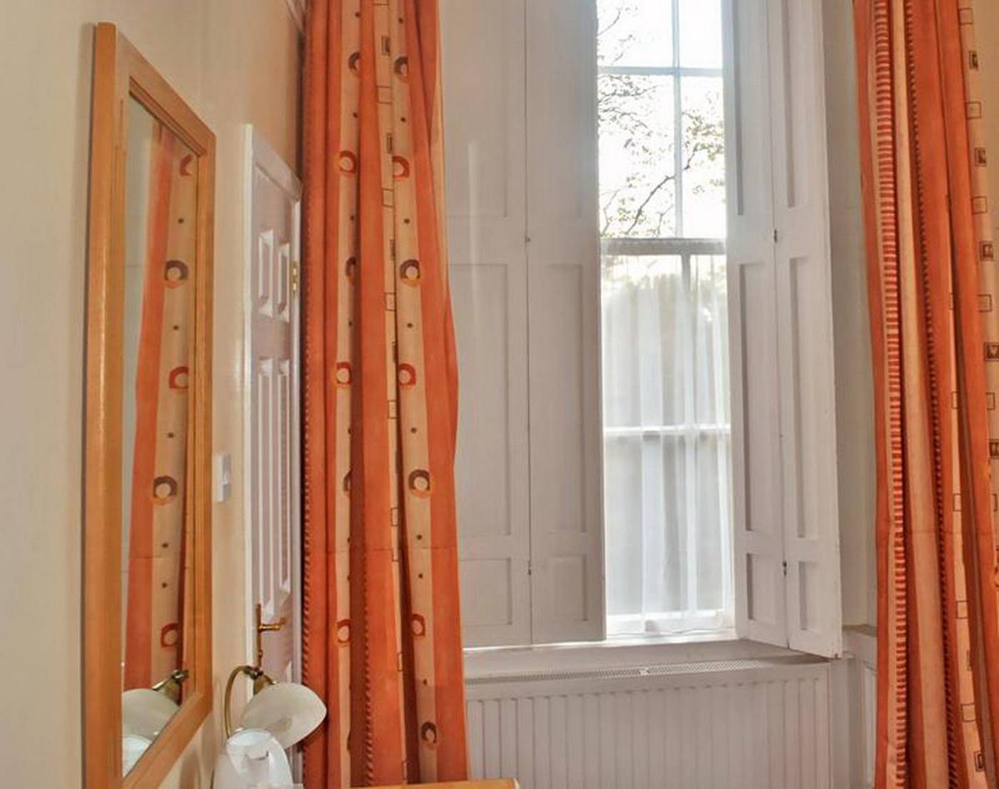 Morehampton-Townhouse-Room-11