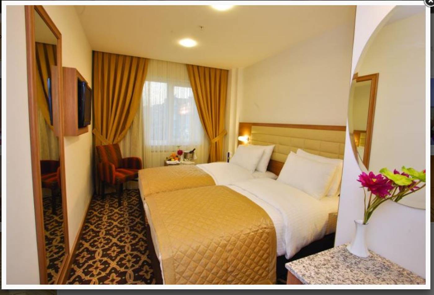 The-City-Hotel-Room-1