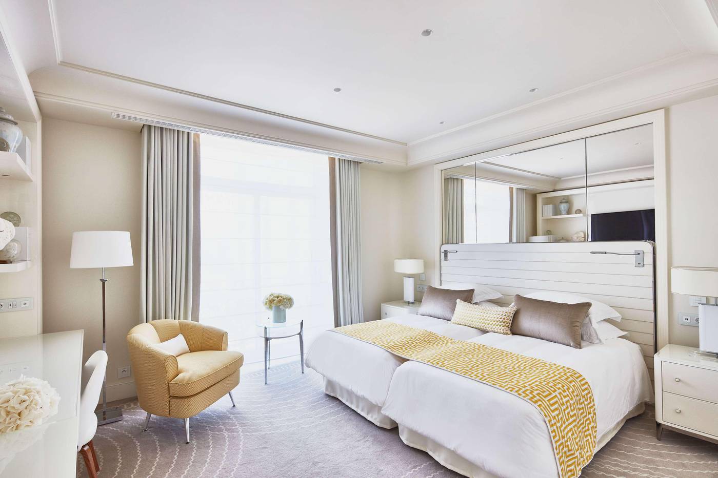 Hotel-Martinez-Cannes-Room-32