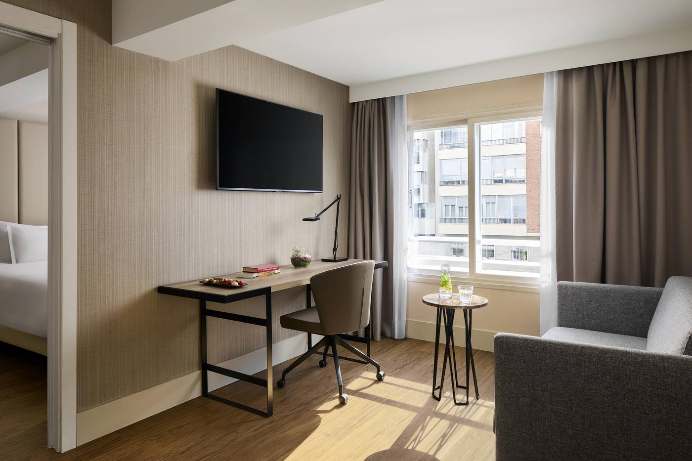 NH-Paseo-de-la-Habana-Room-12