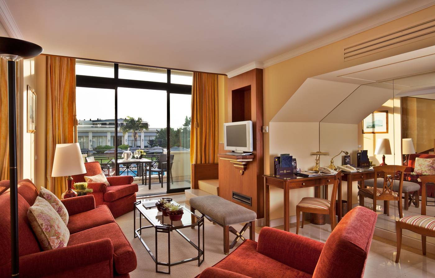 Palacio-Estoril-Hotel-Golf---Spa-Room-7