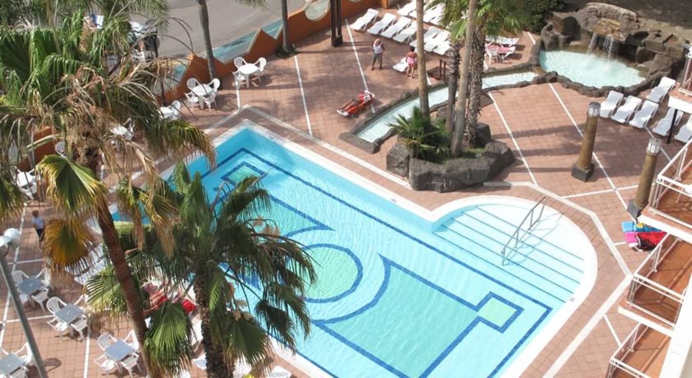 Reymar-Hotel-Pool-2