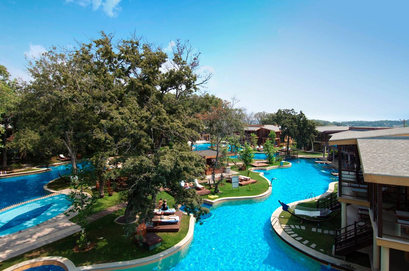 Sueno-Hotels-Beach-Side-Pool-5