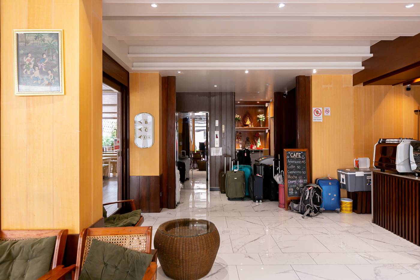 A-Sleep-Bangkok-Hotel-Sathorn-Lobby-14