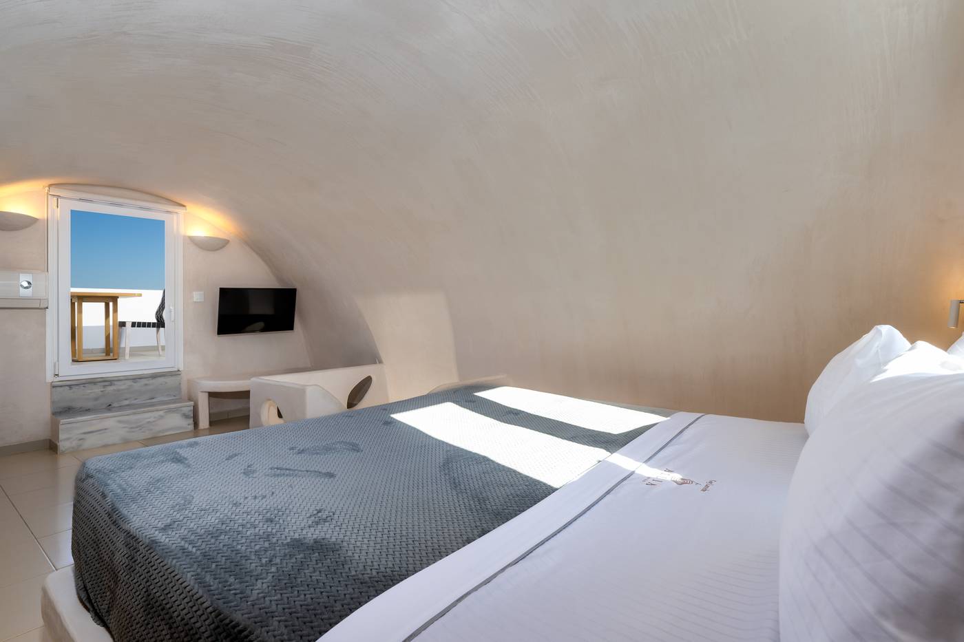 Aelia-Luxury-Suites-Room-37