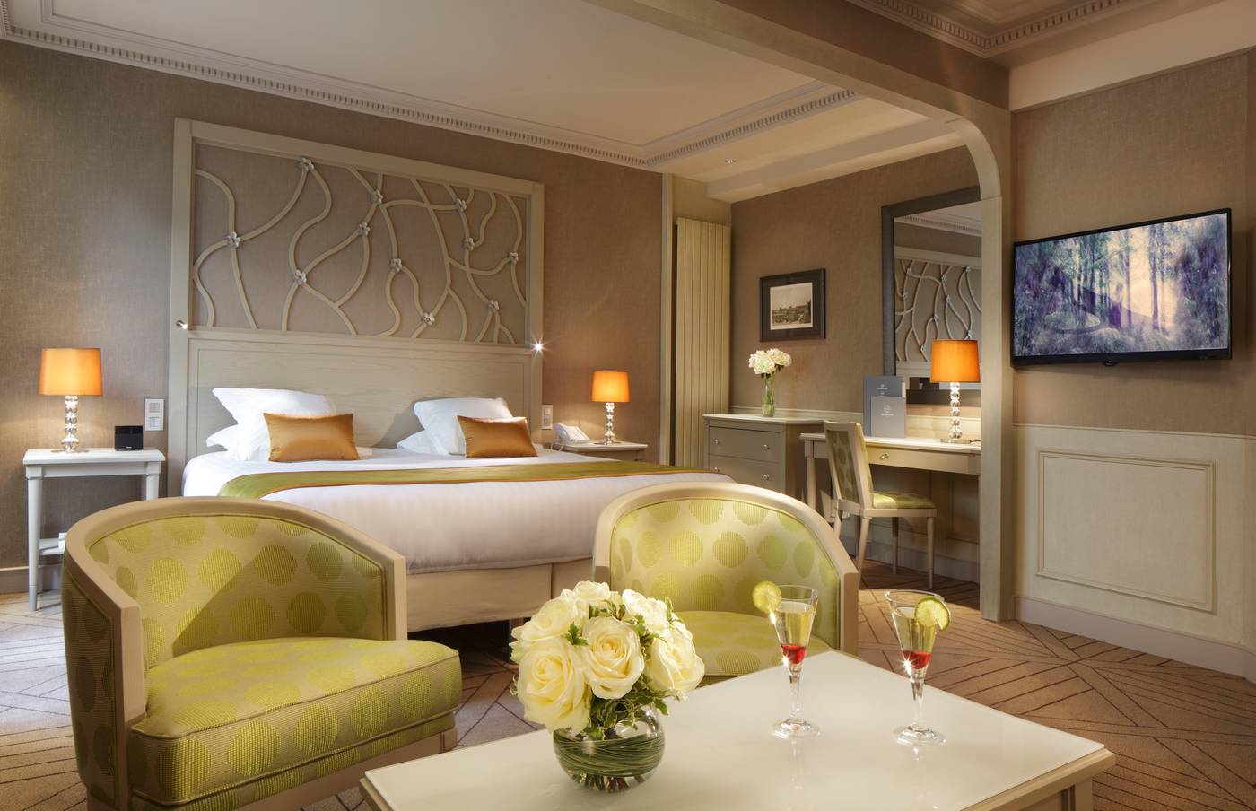 Rochester-Champs-Elysees-Room-33