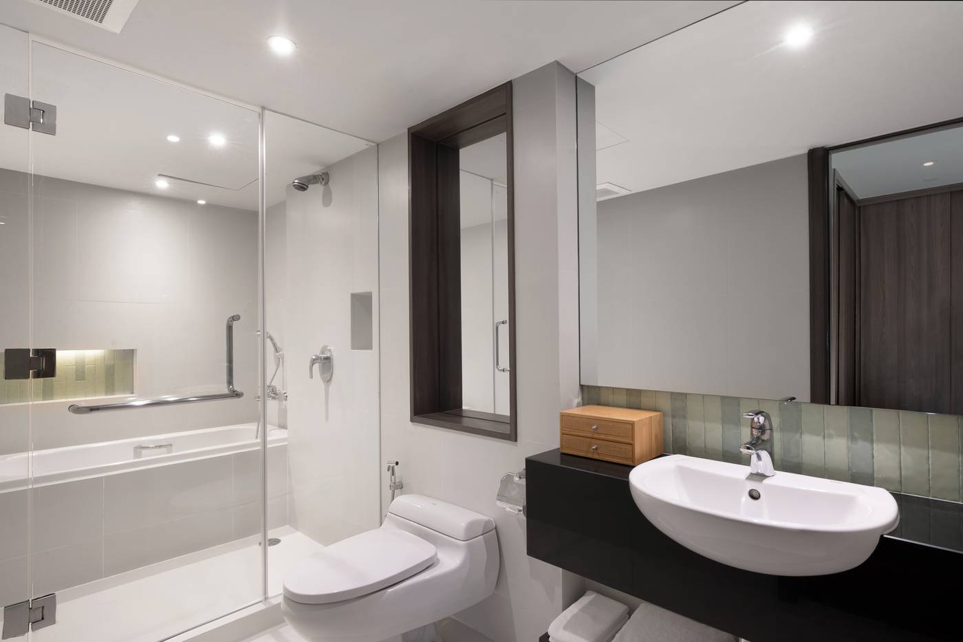 Novotel-Living-Bangkok-Sukhumvit-Legacy-Room-33