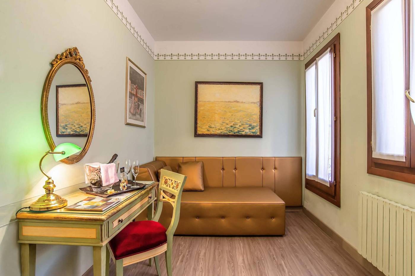 La-Fenice-et-des-Artistes-Room-51