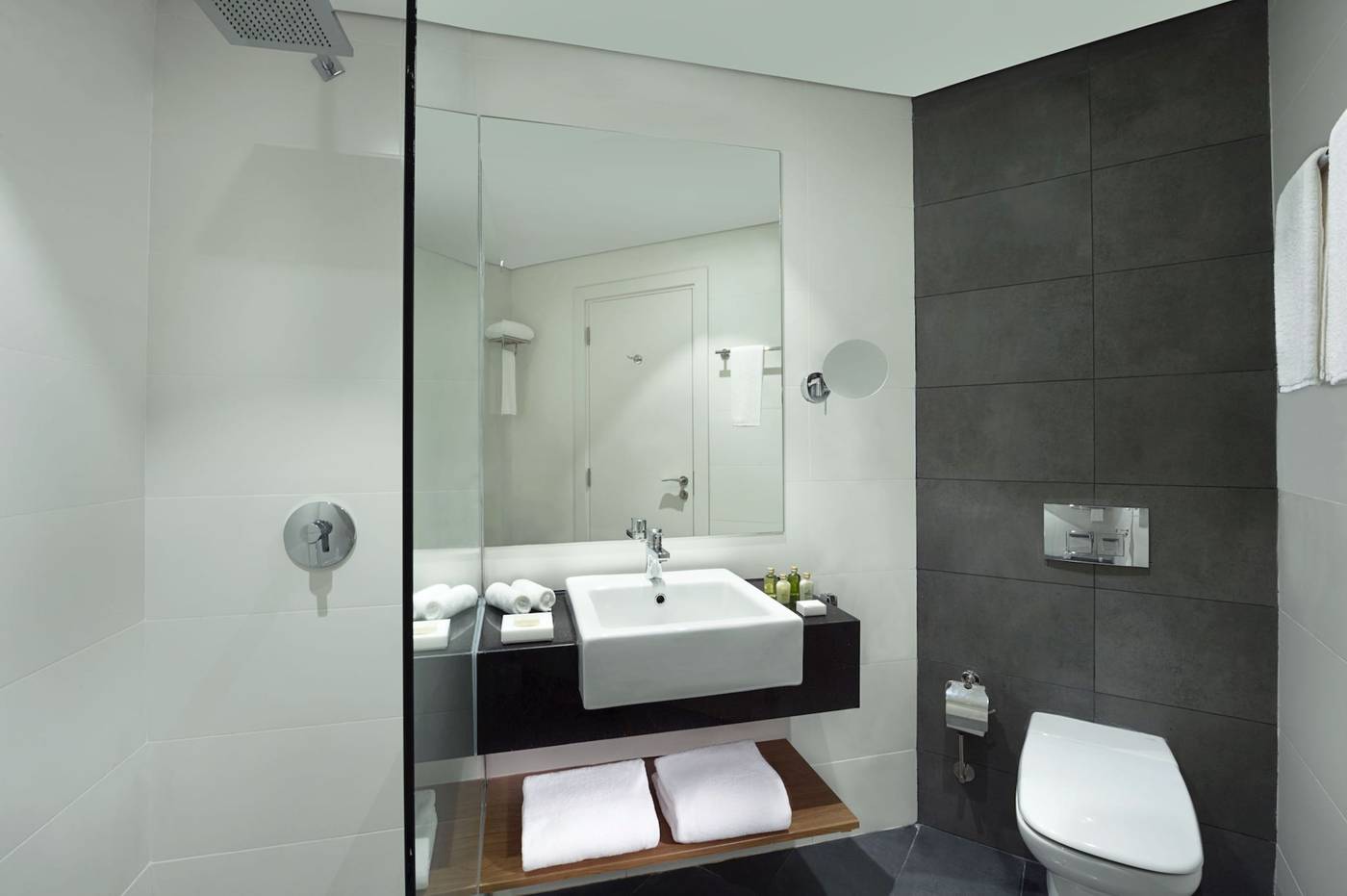 Tryp-By-Wyndham-Dubai-Room-22