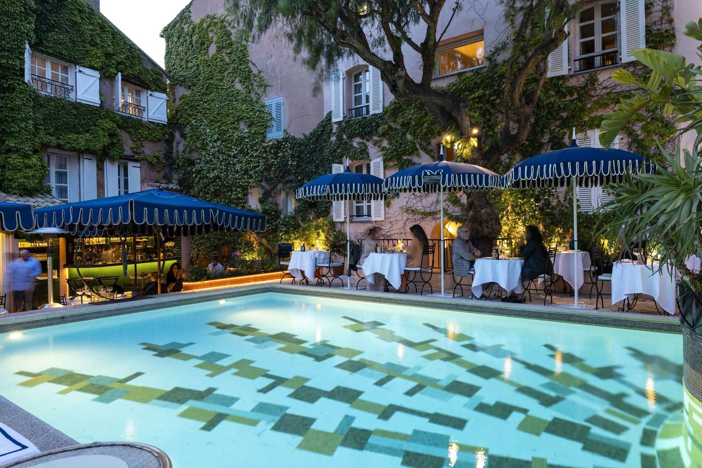 Hotel-Restaurant-Le-Yaca-Restaurant-2