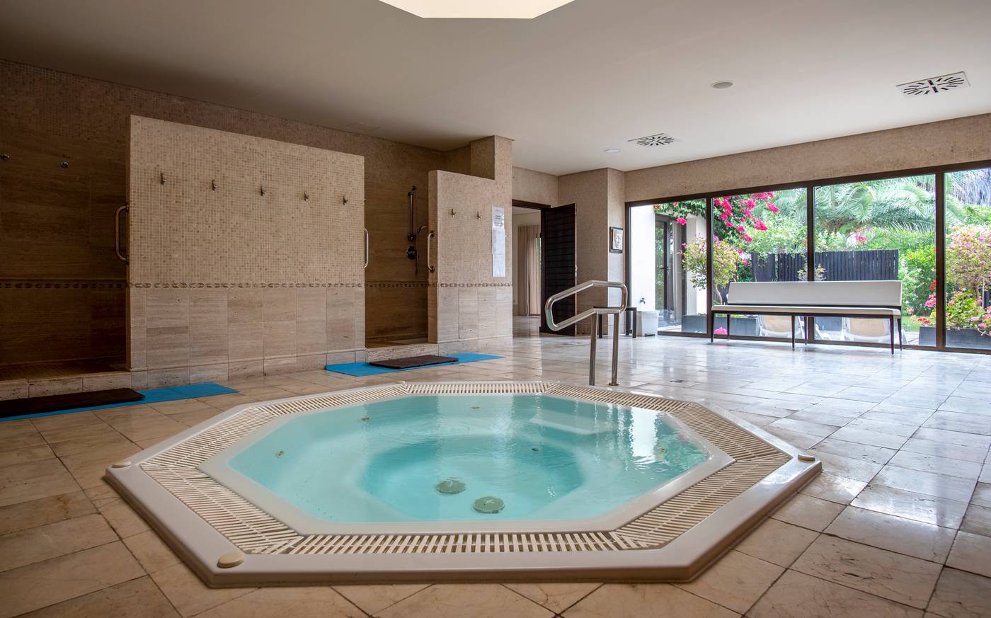 Playa Granada Club Resort