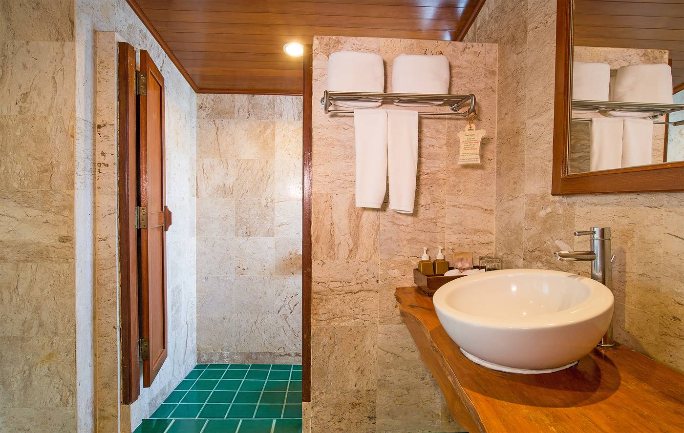 Sand-Sea-Resort-Railay-Beach-Room-32