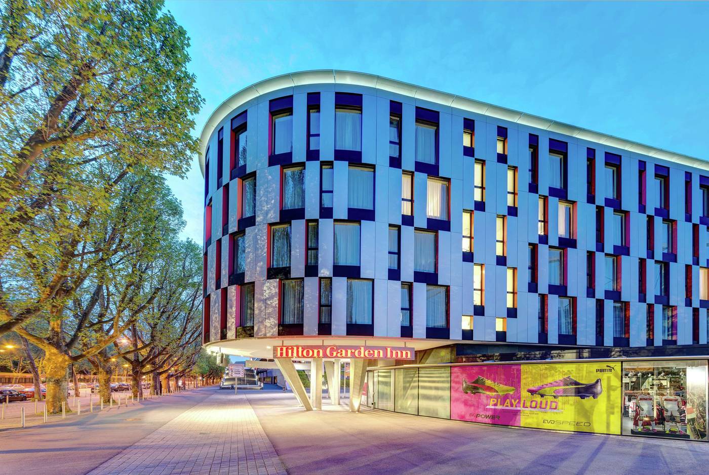Hilton Garden Inn Stuttgart NeckarPark-Germany-STUTTGART-General view-3