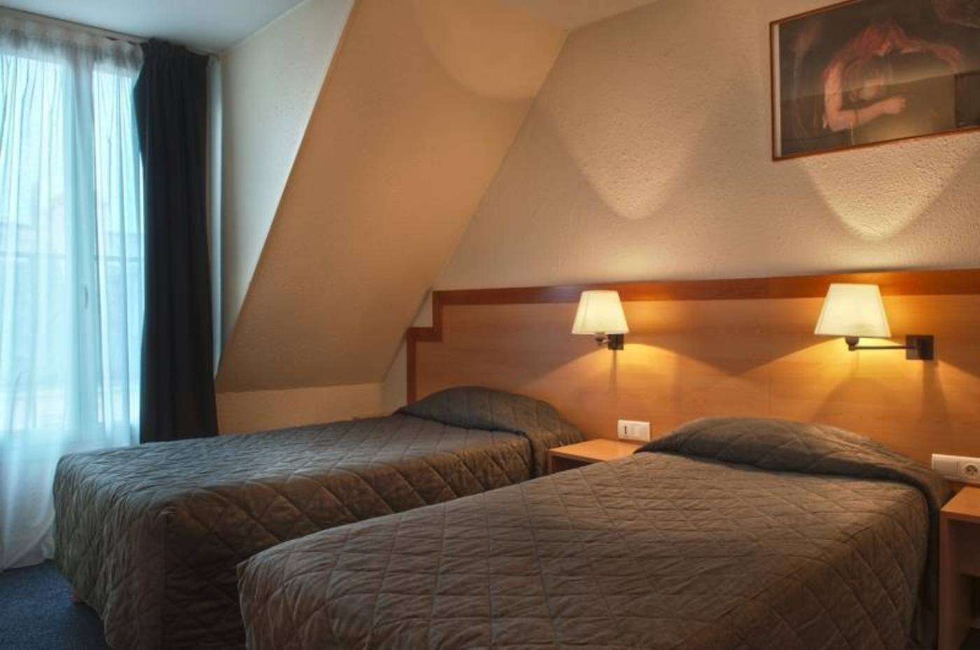 Hotel-Du-Chemin-Vert-Room-21