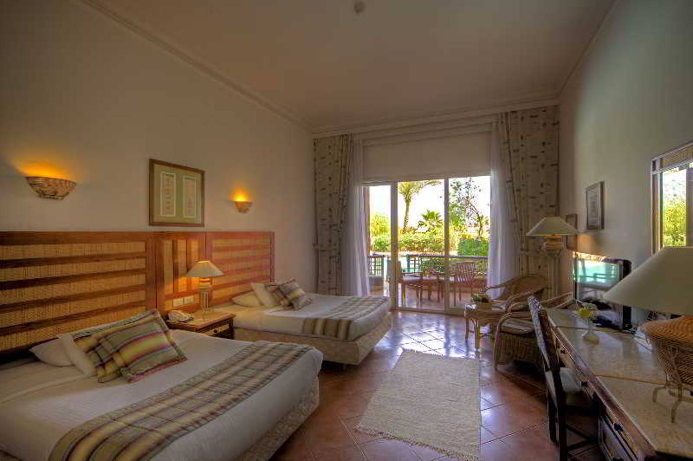 Laguna-Vista-Beach-Resort-Room-32