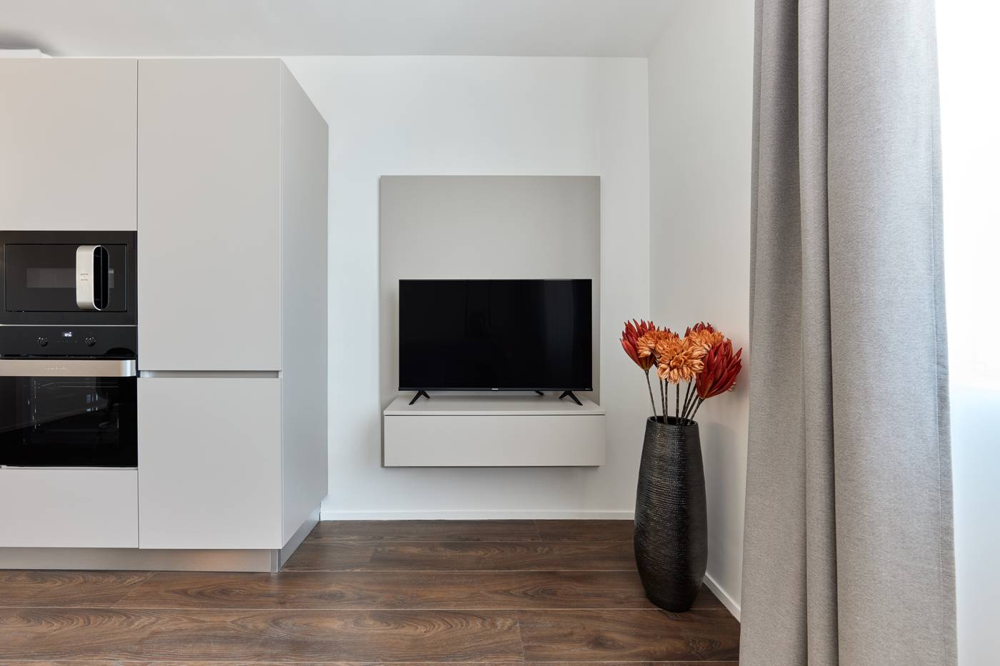 The-Amberlyn-Suite-Hotel-Room-57