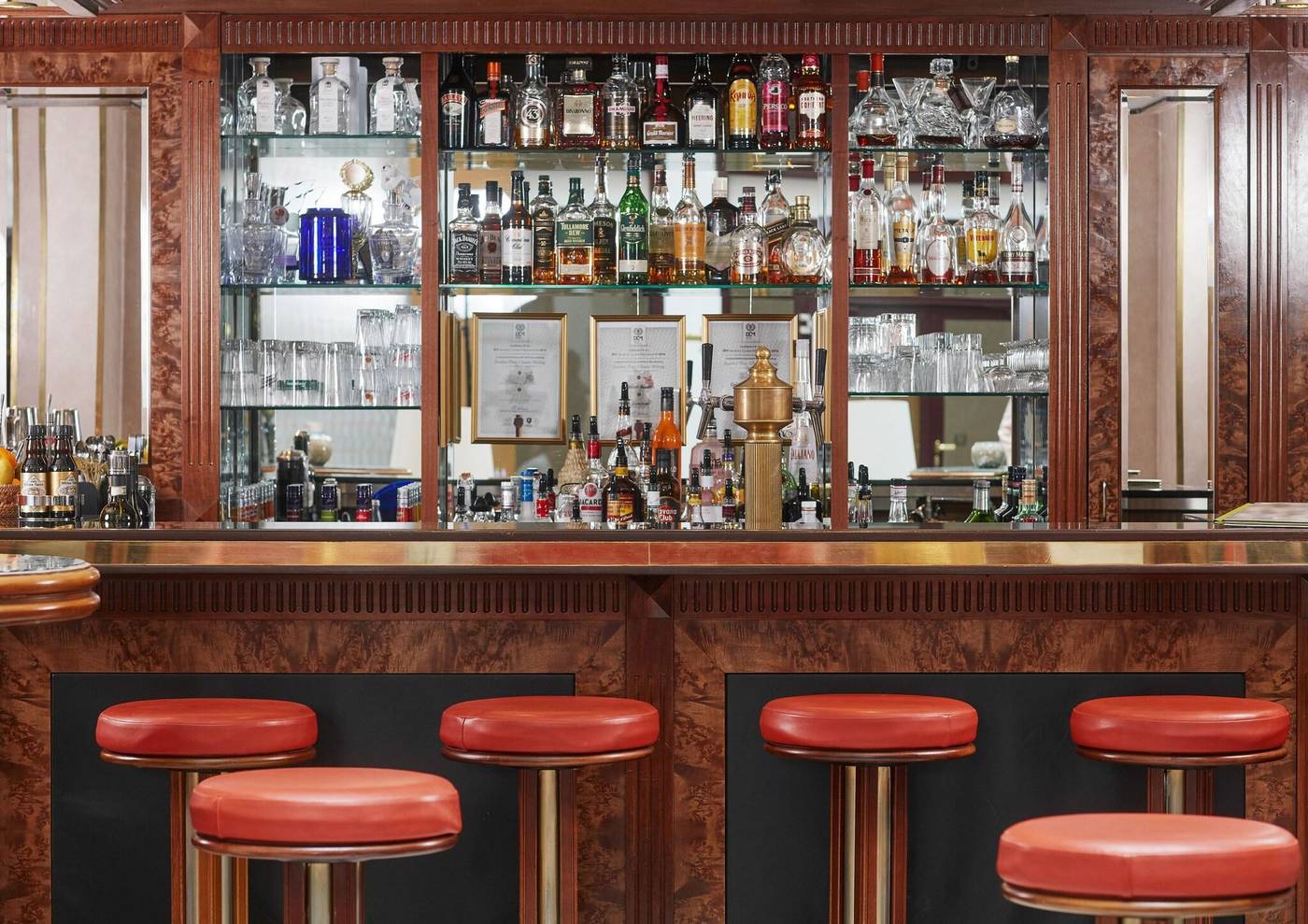 Derag-Livinghotel-Grosser-Kurfuerst-Bar-23