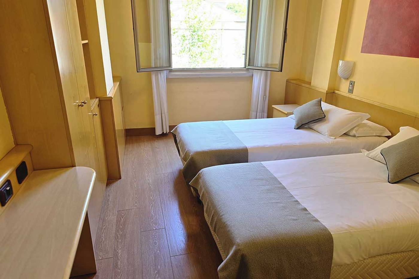 Hotel-Sant-Ambroeus-Room-4