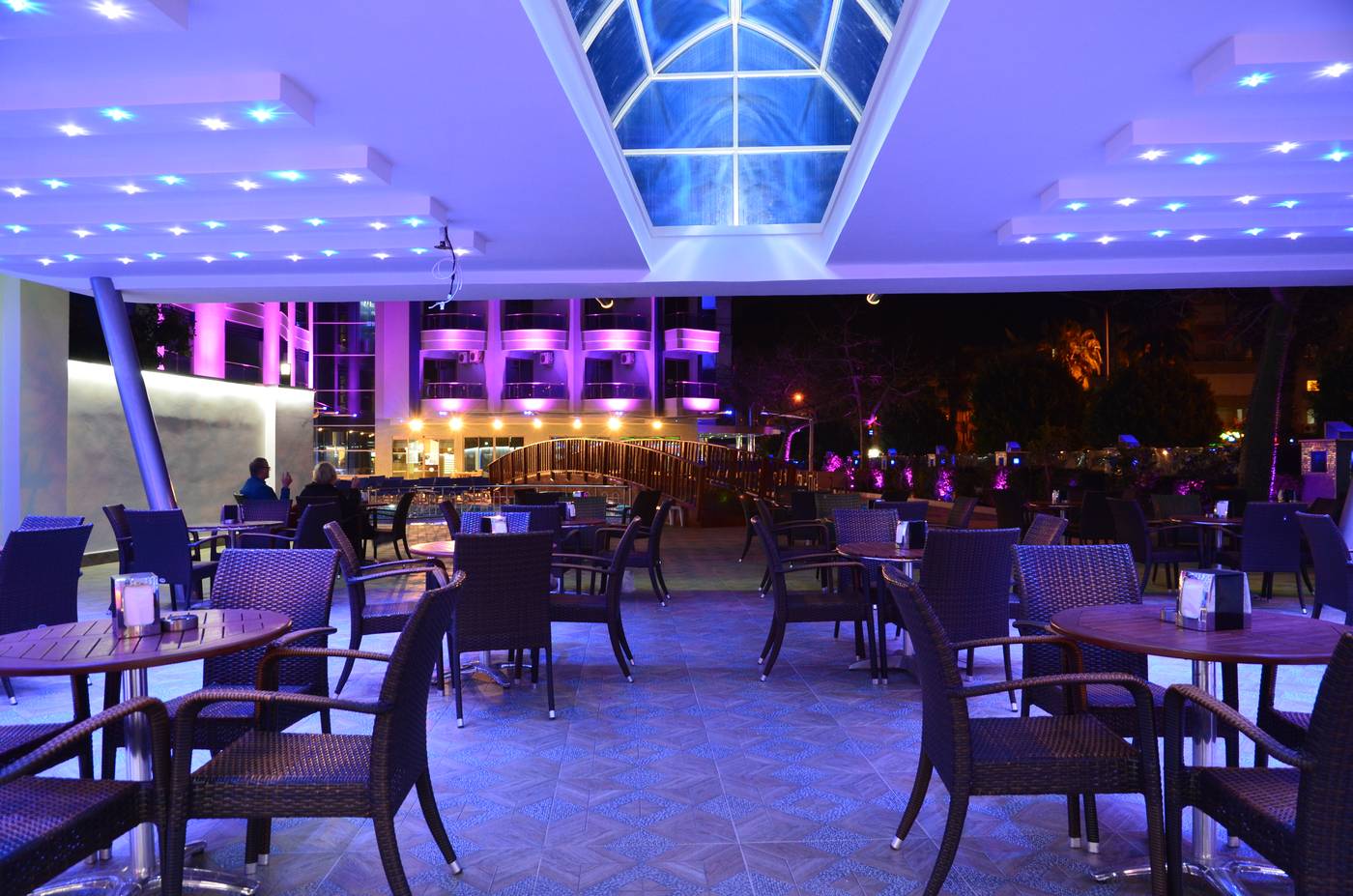 Grand-Zaman-Garden-Hotel-Bar-16