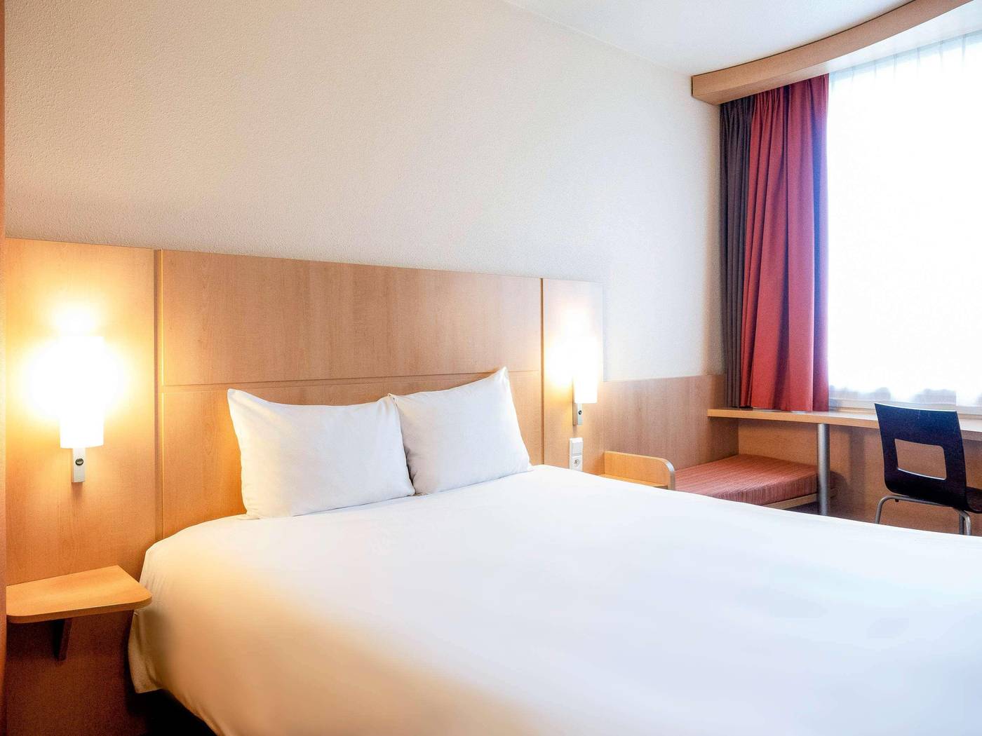 Ibis-Krakow-Stare-Miasto-Room-23