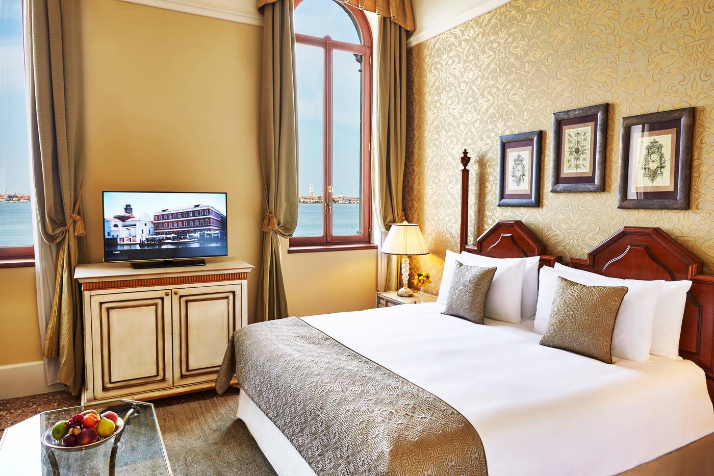 San-Clemente-Palace-Kempinski-Hotel-Venice-Room-21