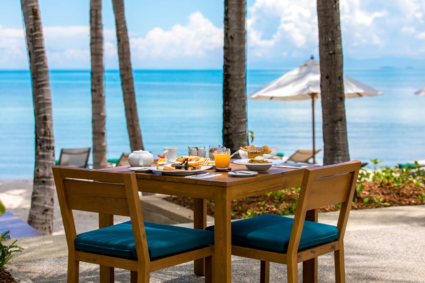 Outrigger-Koh-Samui-Beach-Resort-Restaurant-18