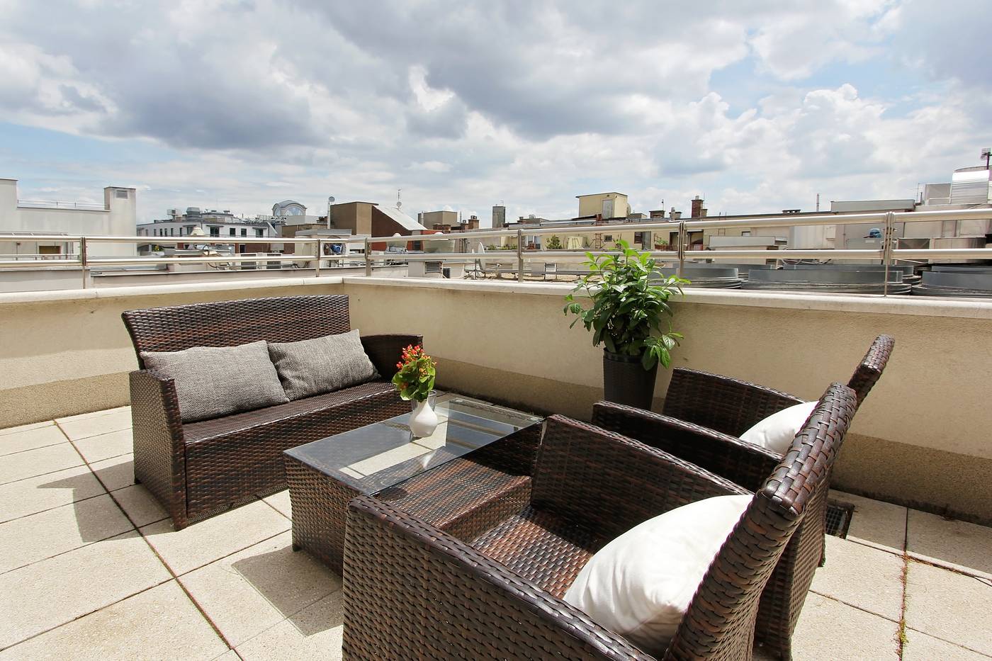 Vagabond-Downtown-Terrace-60